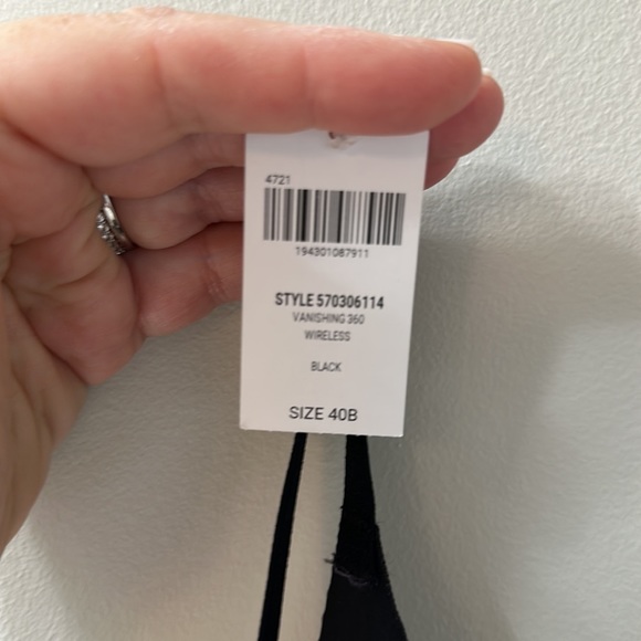 SOMA Vanishing 360 Perfect Coverage Wireless Bra black 40B NWT - Picture 3 of 6